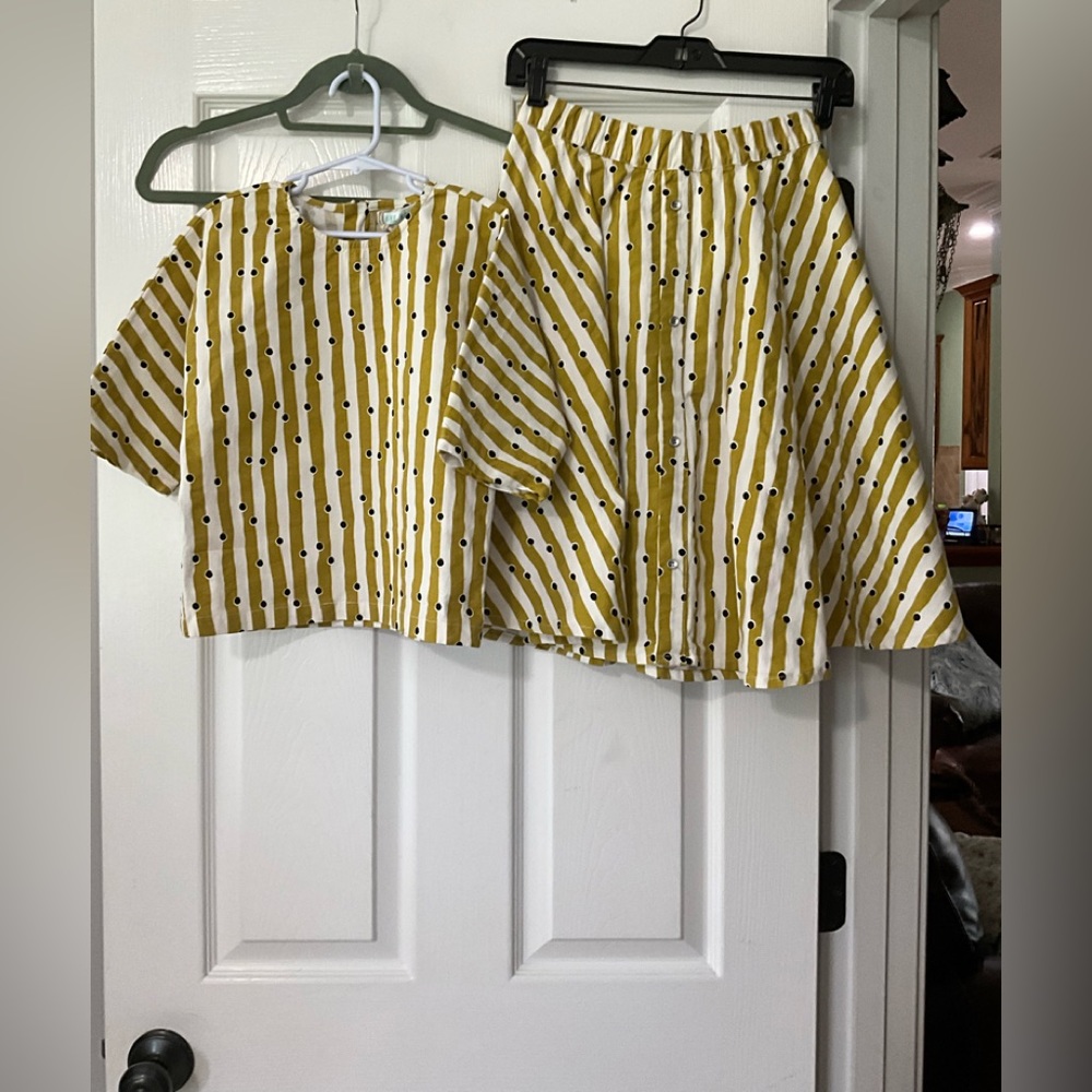Take Note Skirt Set